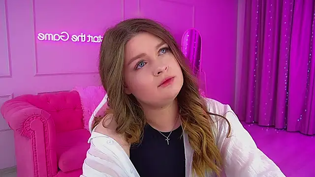 CrystalLyons online show from 10/05/25, 06:06