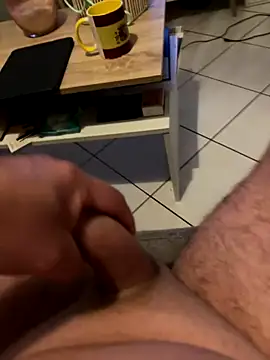 Snapshot of mj23641 chatting on 10/16/25, 05:52 mj23641 online show from 10/16/25, 05:52