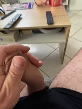 Snapshot of mj23641 chatting on 11/14/25, 10:25 mj23641 online show from 11/14/25, 10:25