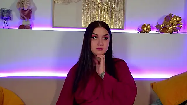 ChristinaMilton online show from 12/13/25, 07:53