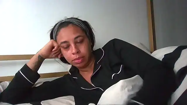 Snapshot of bigbootyjayda chatting on 01/05/25, 12:10 bigbootyjayda online show from 01/05/25, 12:10