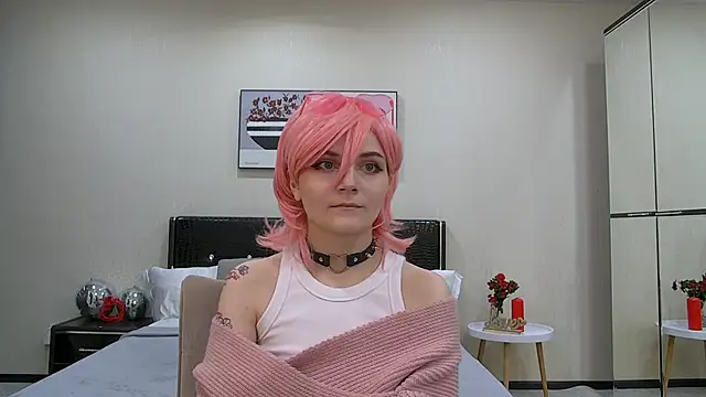 Snapshot of KellyStone chatting on 01/14/25, 08:37 KellyStone online show from 01/14/25, 08:37