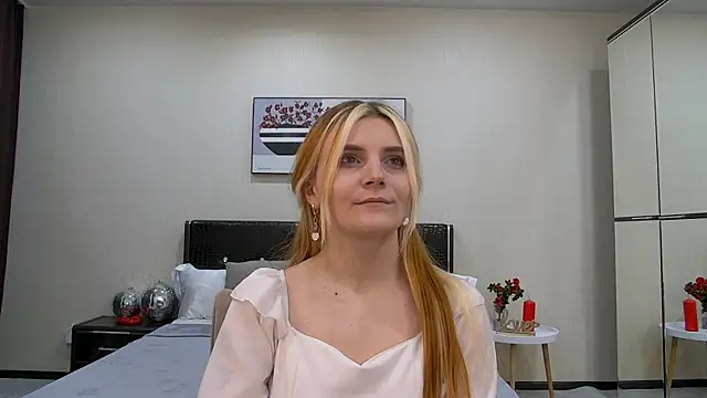 Snapshot of KellyStone chatting on 01/22/25, 02:37 KellyStone online show from 01/22/25, 02:37