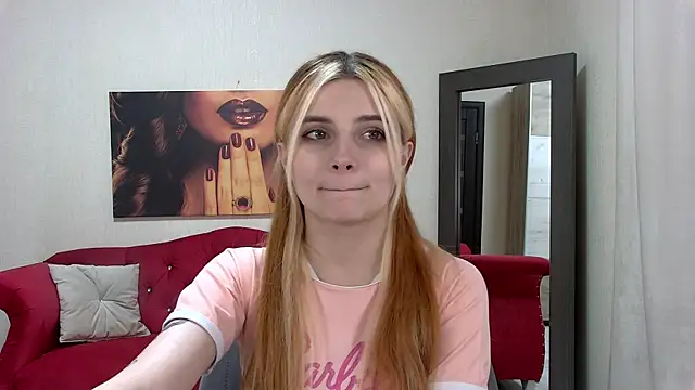 Snapshot of KellyStone chatting on 01/22/25, 11:43 KellyStone online show from 01/22/25, 11:43
