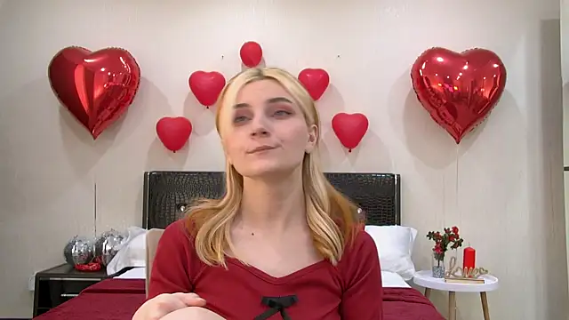Snapshot of KellyStone chatting on 02/16/25, 11:49 KellyStone online show from 02/16/25, 11:49