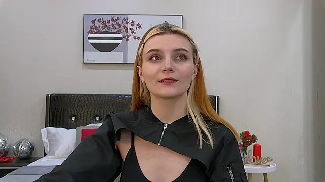 Snapshot of KellyStone chatting on 03/16/25, 08:32 KellyStone online show from 03/16/25, 08:32