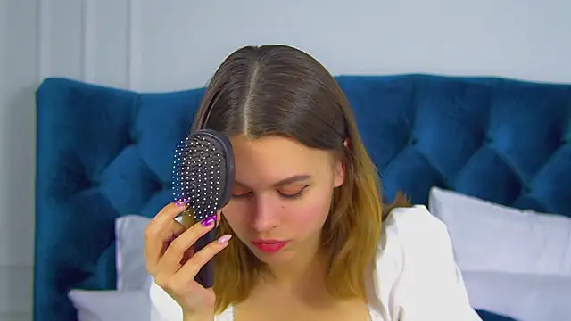 PollyLanders online show from 03/23/25, 04:27