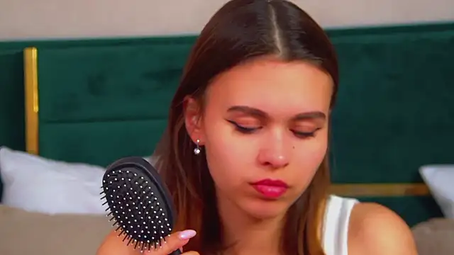 PollyLanders online show from 09/29/25, 06:24