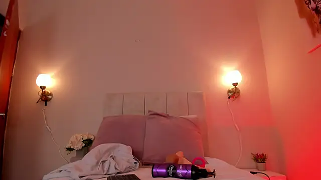 Snapshot of dani_skinny_ chatting on 01/07/25, 05:42 dani skinny online show from 01/07/25, 05:42