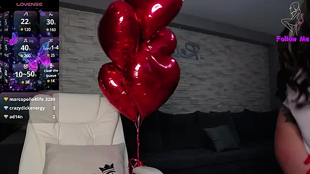 VictoriaMazze online show from 02/13/25, 04:00