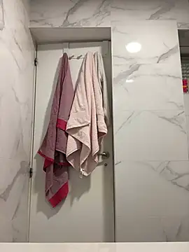 Lucascacaca online show from 04/16/26, 08:20