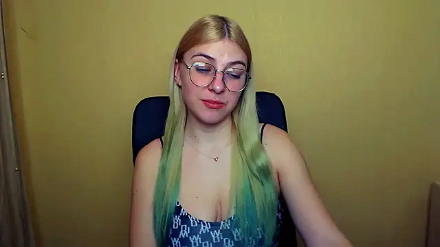 Luna Lush  online show from 01/08/25, 11:32