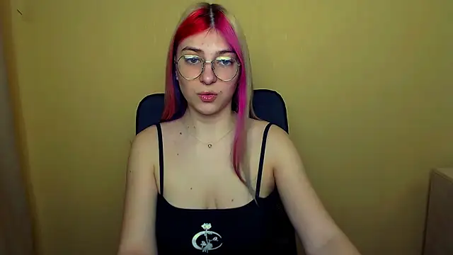 Luna Lush  online show from 03/05/25, 08:32