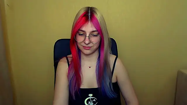 Luna Lush  online show from 03/05/25, 11:38