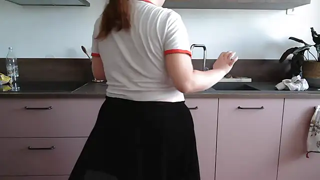 Snapshot of Maline26_ chatting on 09/12/25, 12:16 Maline26  online show from 09/12/25, 12:16