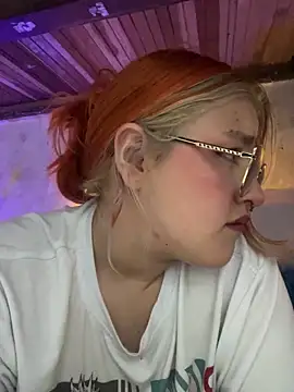 SophiaWeestt99 online show from 10/24/25, 02:41