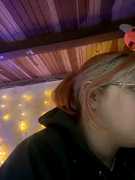 SophiaWeestt99 online show from 11/20/25, 03:07