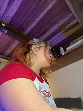 SophiaWeestt99 online show from 02/25/26, 03:49