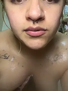 SophiaWeestt99 online show from 04/13/26, 06:41