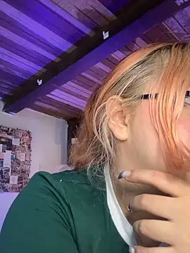 SophiaWeestt99 online show from 04/29/26, 02:59