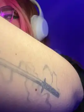 SophiaWeestt99 online show from 06/03/26, 03:31