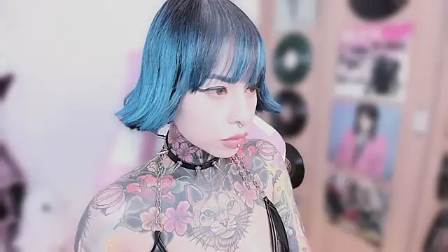 NikkiRamone online show from 02/09/26, 10:30