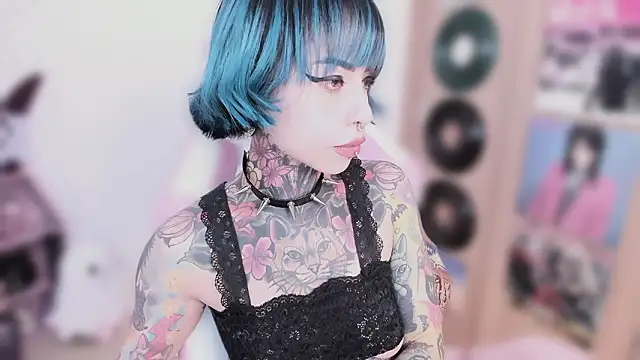 NikkiRamone online show from 02/10/26, 10:30