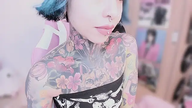 NikkiRamone online show from 02/12/26, 10:54