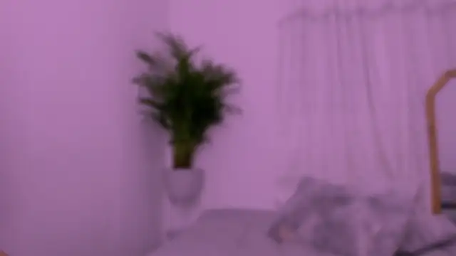 Snapshot of Miiafoxxx chatting on 03/13/25, 10:21 Miiafoxxx online show from 03/13/25, 10:21