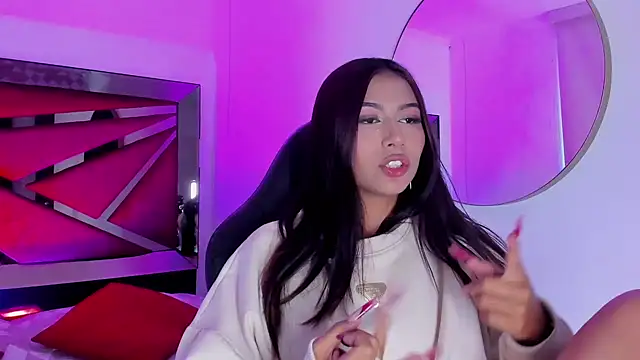 ZaraLim online show from 12/20/24, 03:21