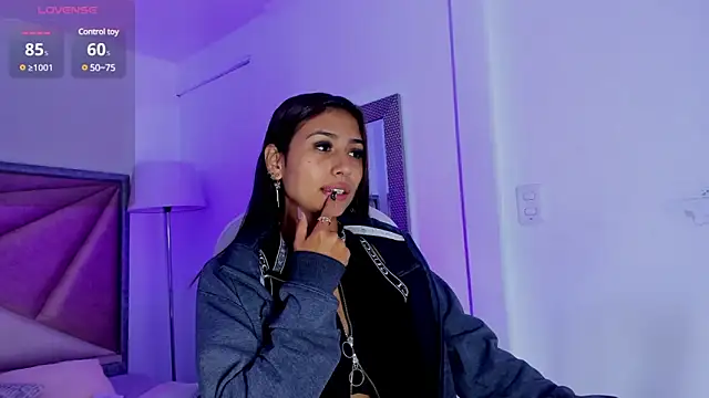 ZaraLim online show from 12/28/24, 12:03