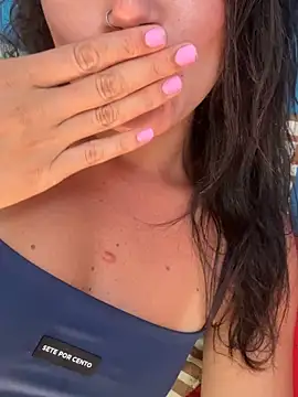 BetinaSoares online show from 12/15/25, 05:39