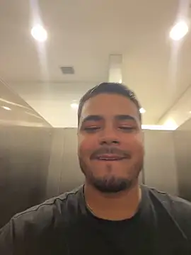 Snapshot of thiagowes chatting on 04/28/26, 01:15 thiagowes online show from 04/28/26, 01:15