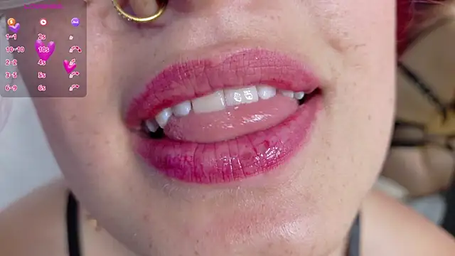 luccycollins  online show from 02/10/25, 05:19