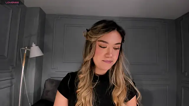 RebeccaHudson online show from 04/18/26, 08:09