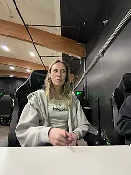 M1ssyk1ssy online show from 04/08/26, 07:14