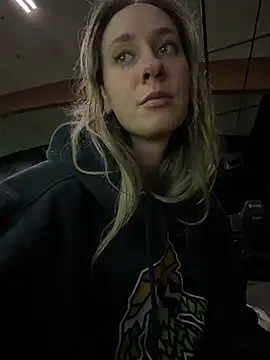 M1ssyk1ssy online show from 04/18/26, 02:04