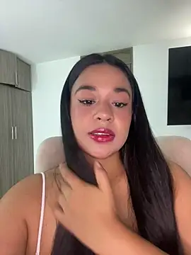 Snapshot of Aitana98_ chatting on 05/09/26, 01:11 Aitana98 online show from 05/09/26, 01:11