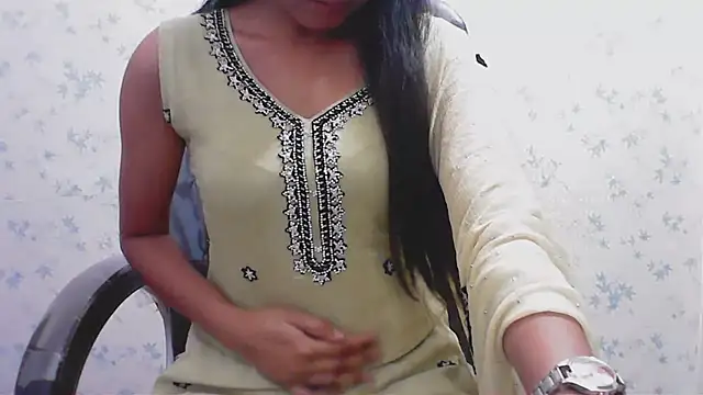 collage hoty online show from 04/21/26, 02:26