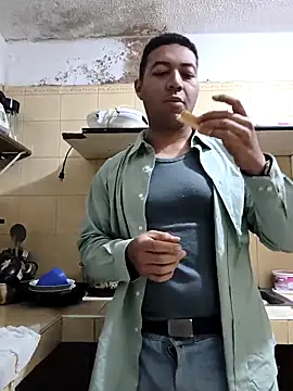 Morenocosta12 online show from 11/12/25, 04:13