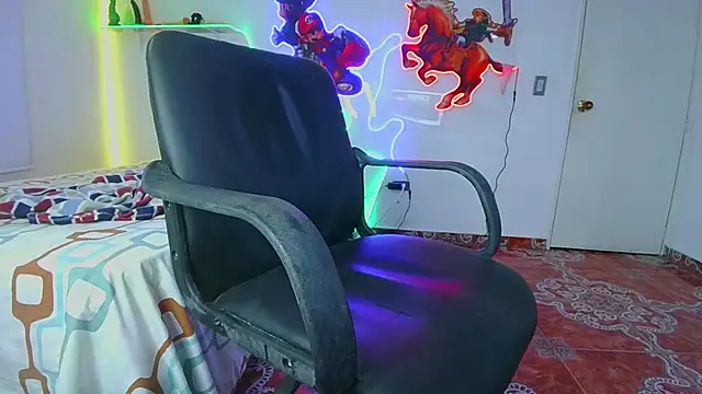 Snapshot of sweetie_tsgirl_ chatting on 12/11/24, 03:24 sweetie tsgirl online show from 12/11/24, 03:24