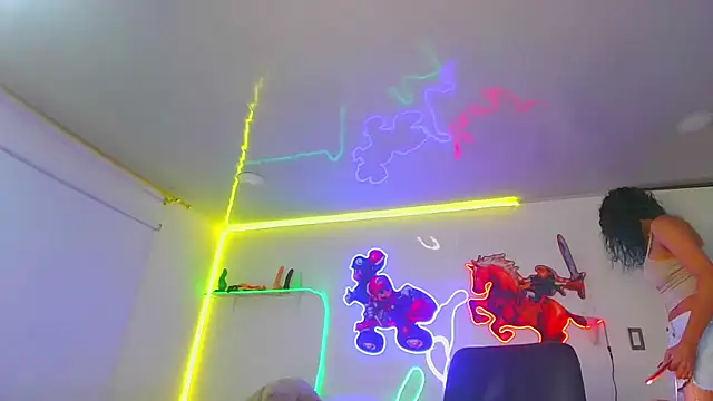 Snapshot of sweetie_tsgirl_ chatting on 12/16/24, 08:31 sweetie tsgirl online show from 12/16/24, 08:31