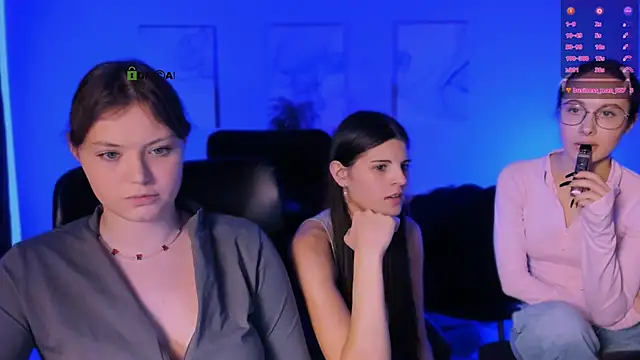 nikole kitt online show from 11/23/25, 09:25