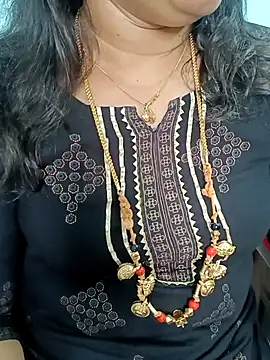 gaurika18 online show from 02/26/25, 06:04