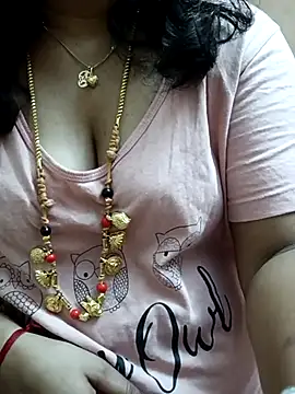 gaurika18 online show from 03/10/25, 11:06