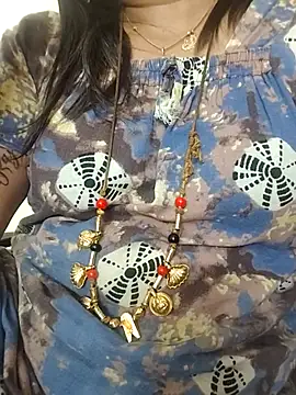 gaurika18 online show from 10/31/25, 01:56