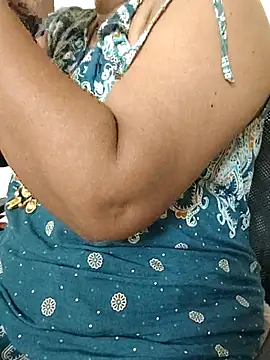 gaurika18 online show from 11/14/25, 01:21