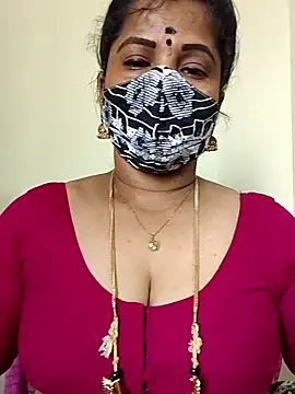 gaurika18 online show from 04/21/26, 05:36