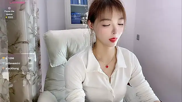 Snapshot of NINIbaby-99 chatting on 03/16/25, 06:01 NINIbaby-99 online show from 03/16/25, 06:01