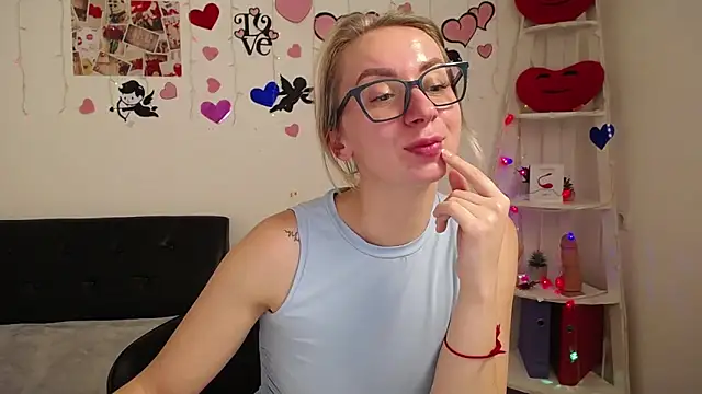 VasilisaSii online show from 02/14/25, 10:07